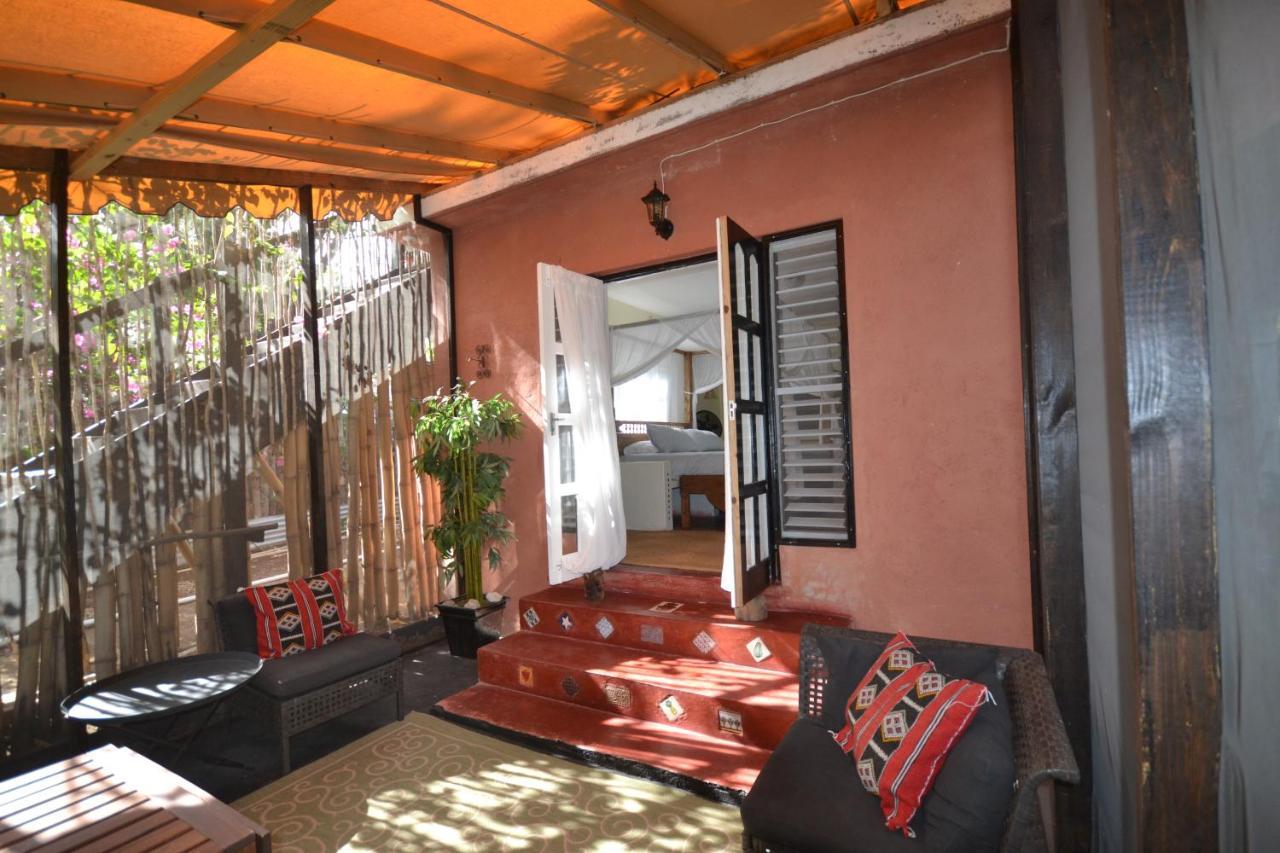 Katamah Beachfront Guesthouse Treasure Beach Ngoại thất bức ảnh