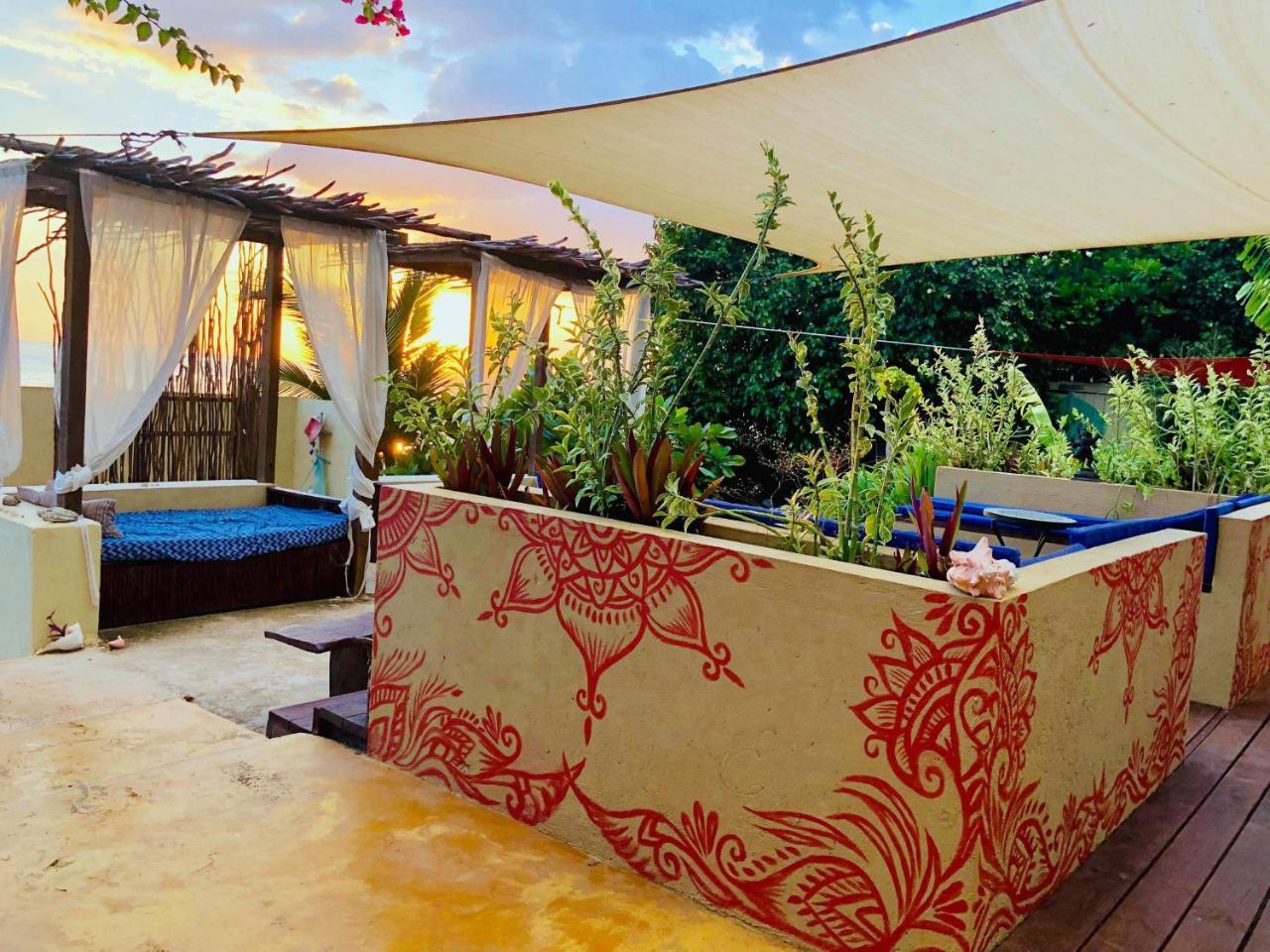Katamah Beachfront Guesthouse Treasure Beach Ngoại thất bức ảnh