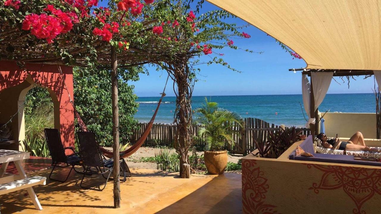 Katamah Beachfront Guesthouse Treasure Beach Ngoại thất bức ảnh