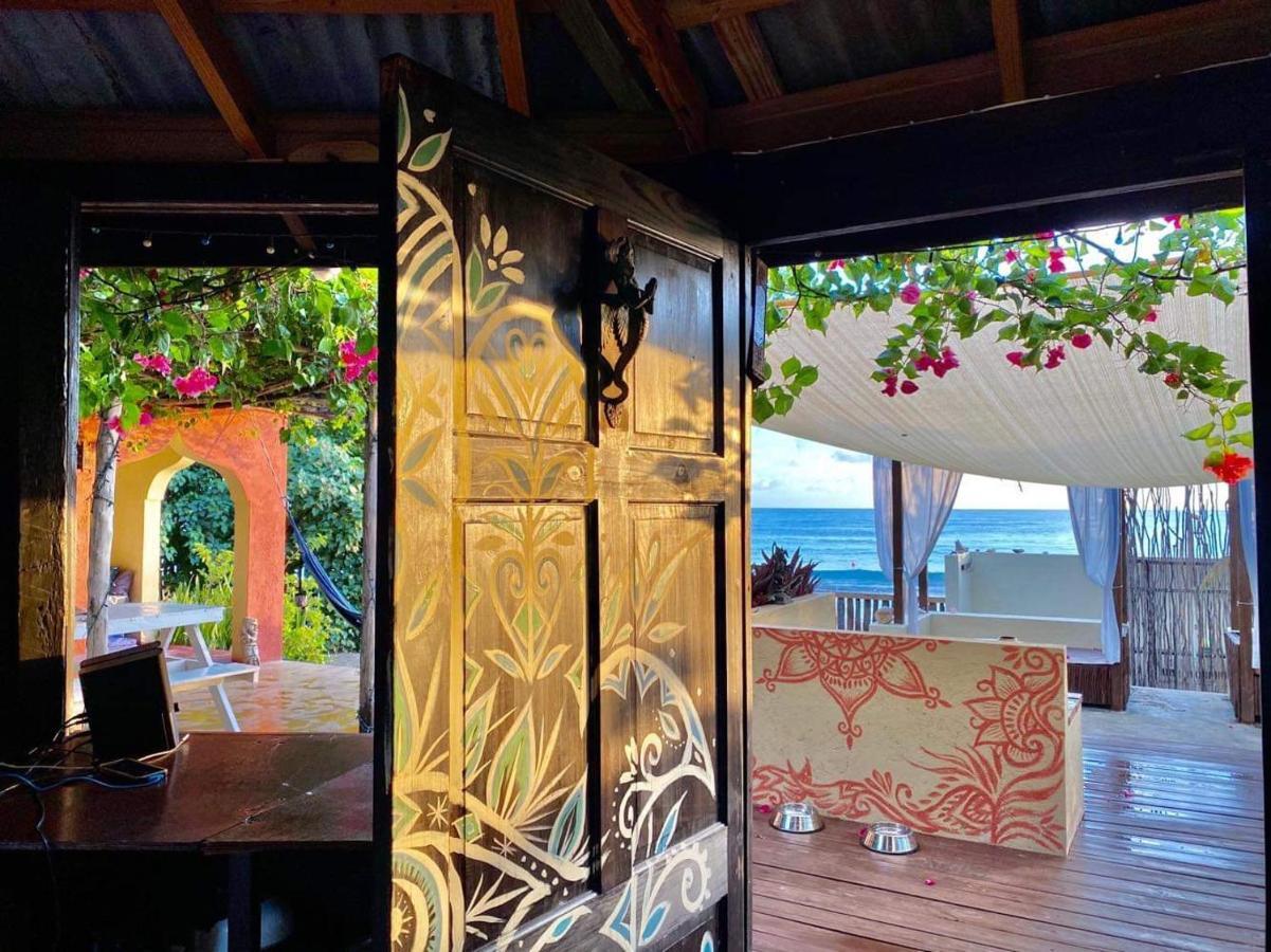 Katamah Beachfront Guesthouse Treasure Beach Ngoại thất bức ảnh